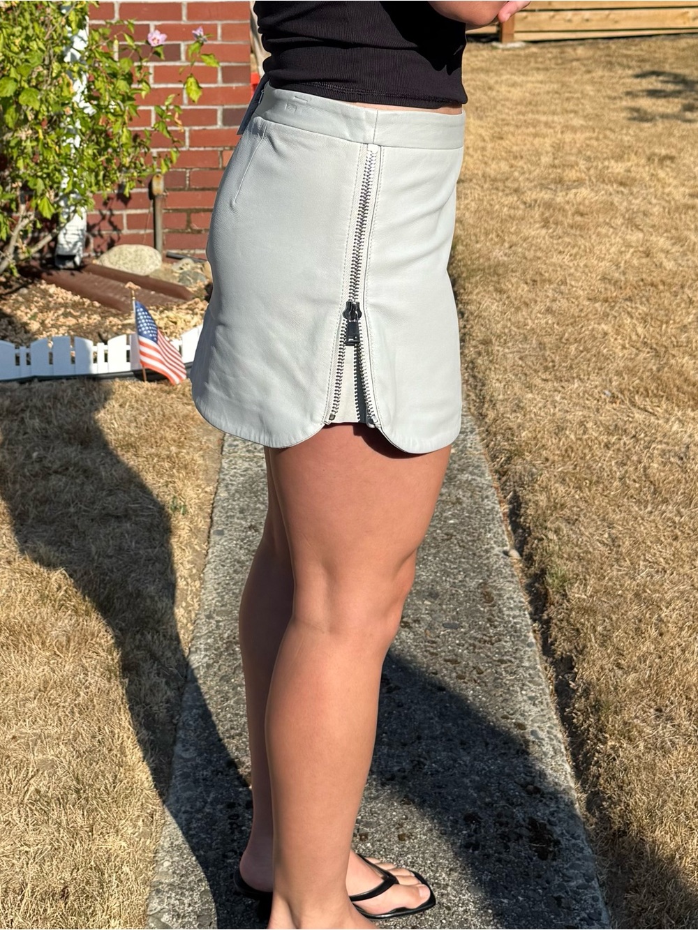 Women's Genuine Leather Mini Skirt size Small NWT